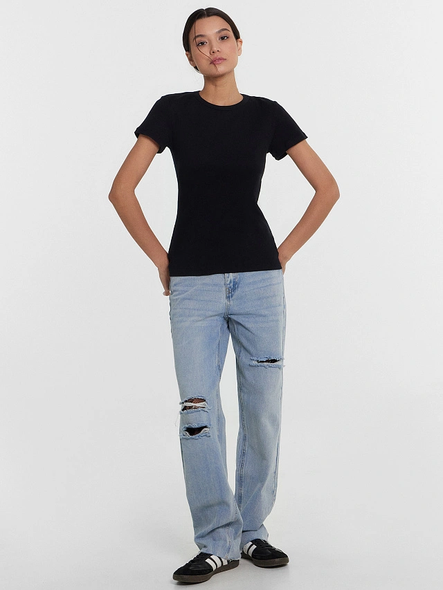 Спортивная футболка черного цвета - 3