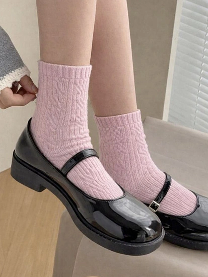 картинка Носки детские в розовом цвете с ажурным рисунком  от известного бренда одежды для девочек Mark Formelle