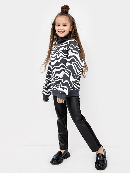 картинка Брюки для девочек из экокожи от известного бренда одежды для девочек Mark Formelle