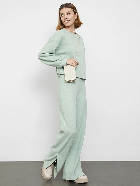 картинка БРЮКИ ЖЕНСКИЕ от магазина стильной одежды Mark Formelle