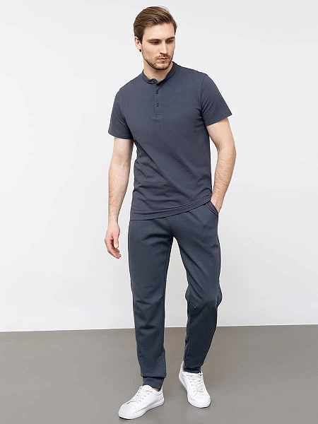 картинка Зауженные мужские брюки из интерлока от магазина мужской одежды Mark Formelle