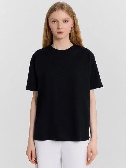 картинка Хлопковая свободная футболка черного цвета от магазина стильной одежды Mark Formelle