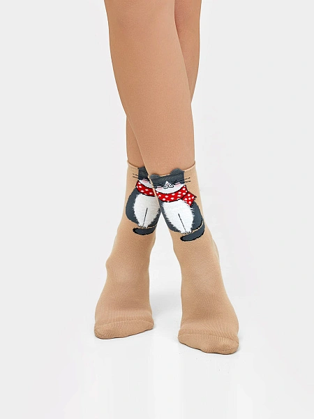 картинка Высокие женские носки в оттенке "капучино" с рисунком в виде котика от магазина стильной одежды Mark Formelle