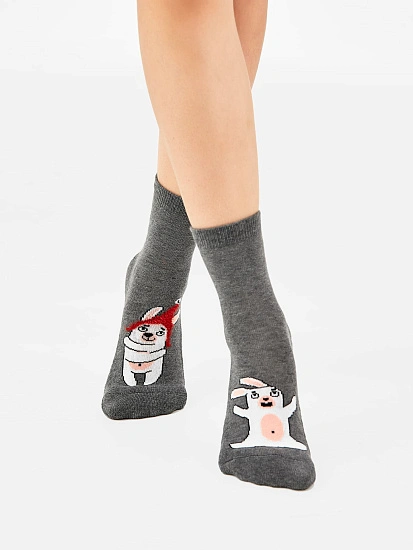 картинка Высокие детские носки с махровым следом темно-серого цвета с рисунками от известного бренда одежды для девочек Mark Formelle