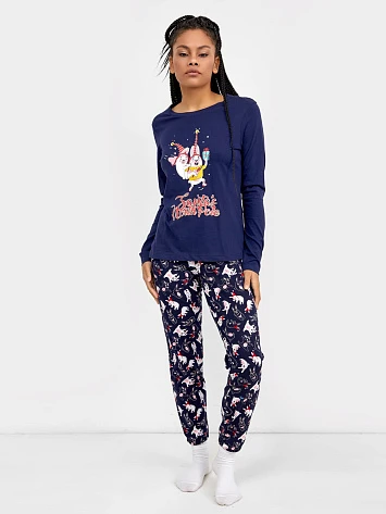 Хлопковый комплект (лонгслив и брюки) синего цвета с новогодними принтами