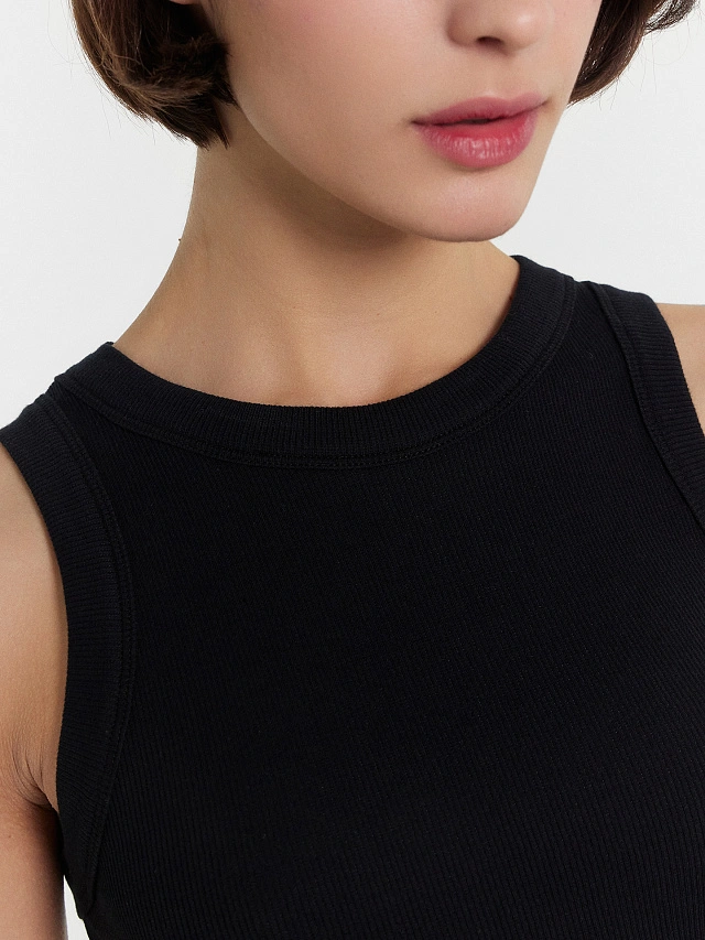 Топ женский в черном цвете - 3