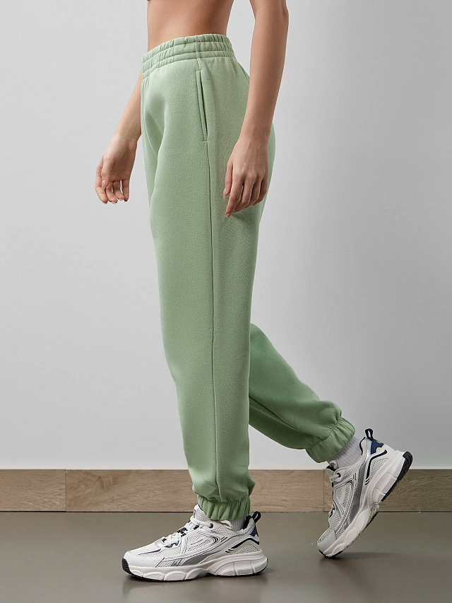 Брюки женские в туманно-зеленом оттенке - 3