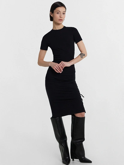 картинка Платье женское в черном цвете от магазина стильной одежды Mark Formelle