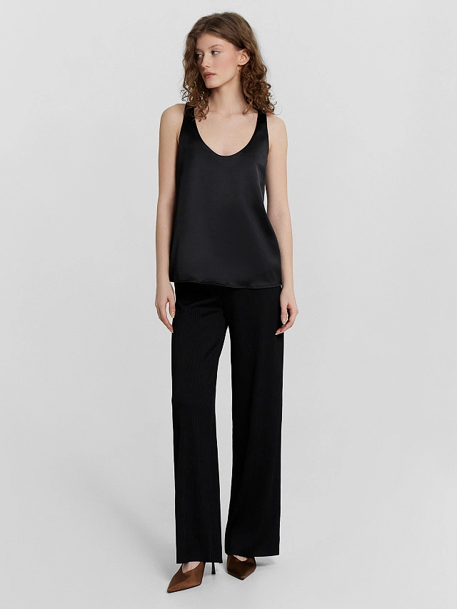 Брюки женские в черном цвете - 3