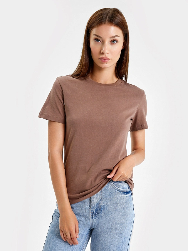 Футболка женская в бежевом оттенке - 5