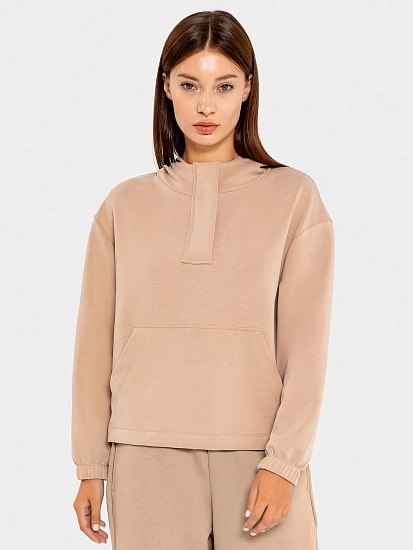 картинка Анорак женский в бежевом цвете от магазина стильной одежды Mark Formelle