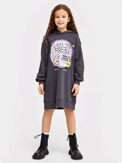 картинка Платье-худи для девочек в графитово-сером оттенке с печатью от известного бренда одежды для девочек Mark Formelle