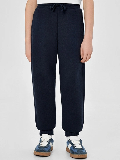 картинка Брюки для мальчиков в синем цвете от магазина одежды для мальчиков от бренда Mark Formelle