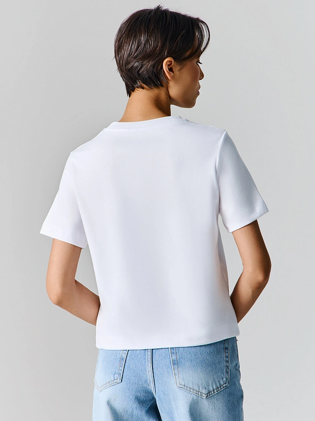 Футболка женская в белом цвете - 4