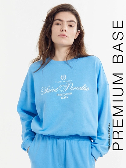 картинка Свитшот женский лазурно-голубой с печатью от магазина стильной одежды Mark Formelle