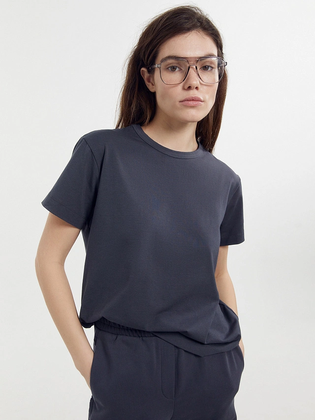 Футболка женская в сером цвете - 5