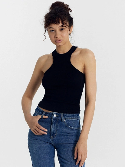 картинка Топ женский в черном цвете  от магазина стильной одежды Mark Formelle