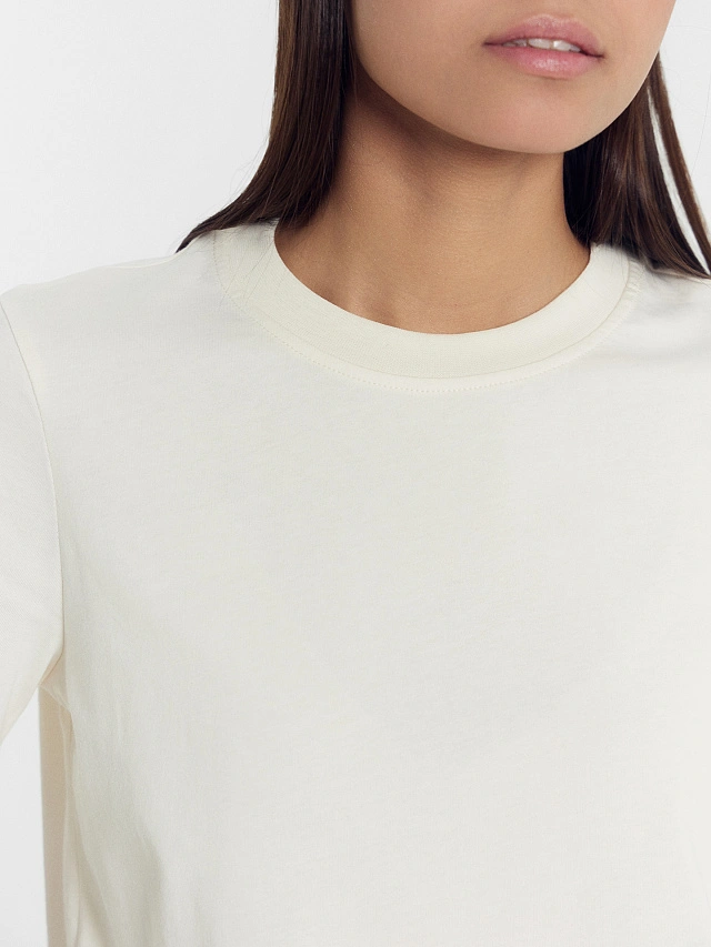 Футболка женская в белом цвете - 5