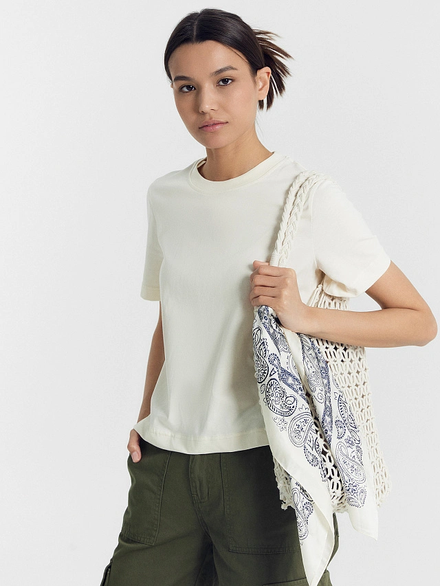 Футболка женская в белом цвете - 7