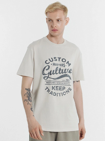 картинка Футболка мужская серая с печатью от магазина мужской одежды Mark Formelle