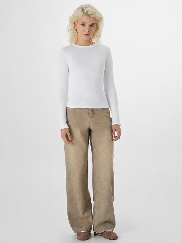 Джемпер женский в белом цвете - 3