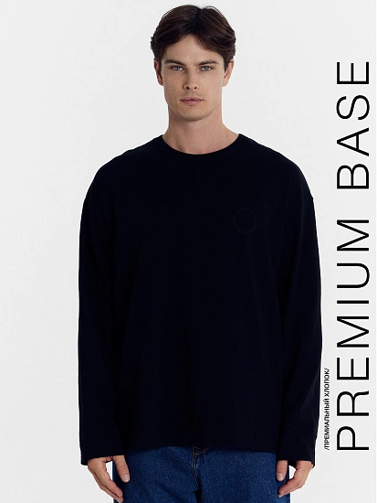 картинка Лонгслив мужской черный с печатью от магазина мужской одежды Mark Formelle