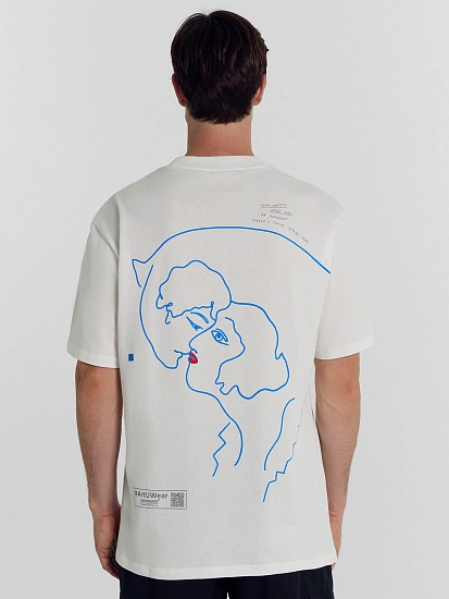 картинка Футболка мужская белая с печатью от магазина мужской одежды Mark Formelle