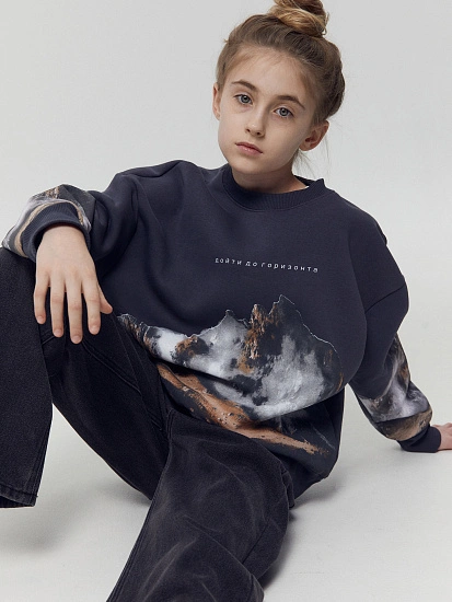 картинка Свитшот для девочек серый с печатью от известного бренда одежды для девочек Mark Formelle