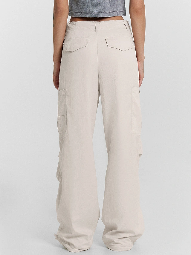 Брюки женские в бежевом цвете - 2