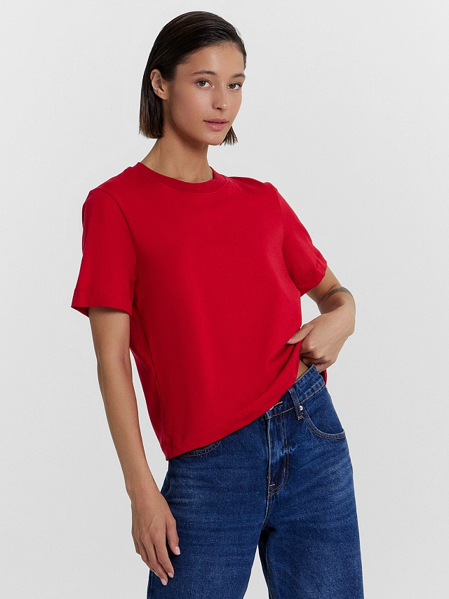 Футболка женская в красном цвете - 6