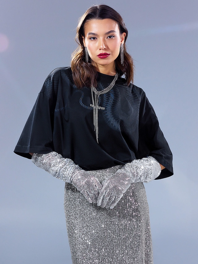 Футболка женская черная с печатью - 3