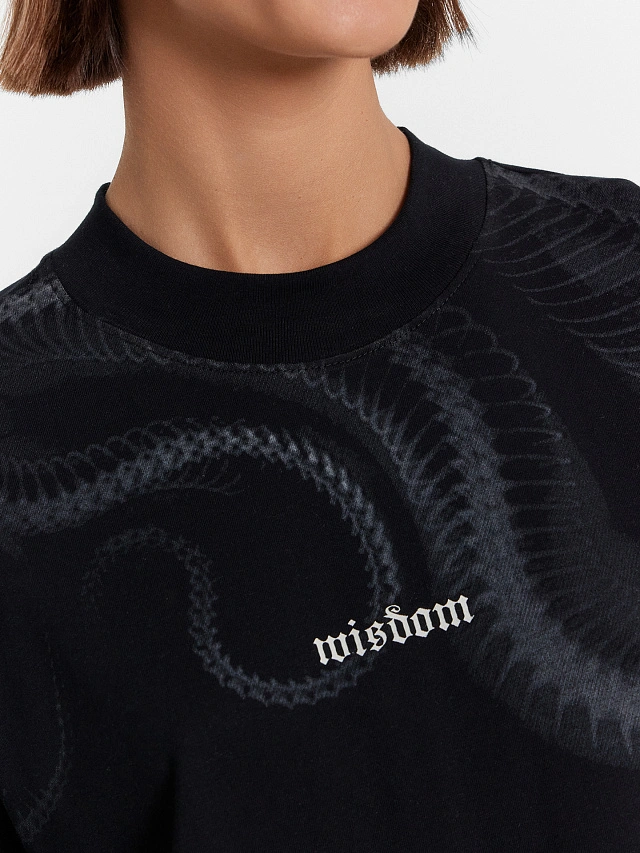 Футболка женская черная с печатью - 9