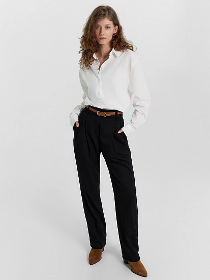 картинка Брюки женские в черном цвете  от магазина стильной одежды Mark Formelle