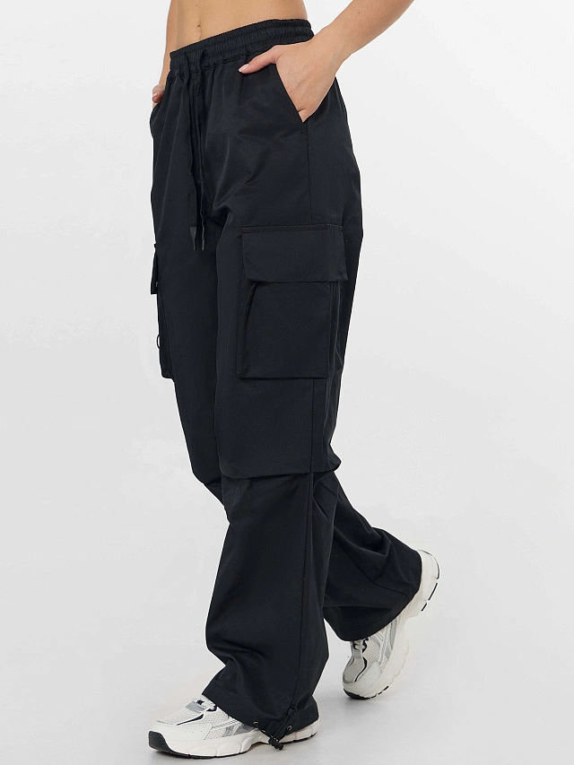 Брюки женские в черном цвете - 3