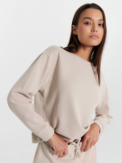 картинка Джемпер женский в жемчужно-белом цвете  от магазина стильной одежды Mark Formelle