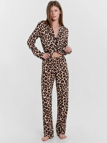 Комплект женский (жакет, брюки) с леопардовым принтом