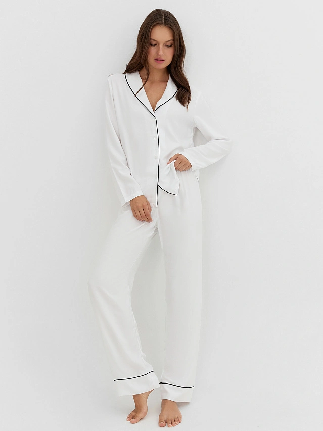 Комплект женский (жакет, брюки) в белом цвете - 10