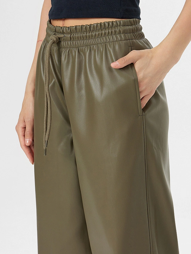 Брюки кожаные женские хаки - 4