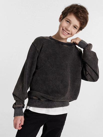 картинка Свитшот для мальчиков черный с эффектом выцветания от магазина одежды для мальчиков от бренда Mark Formelle