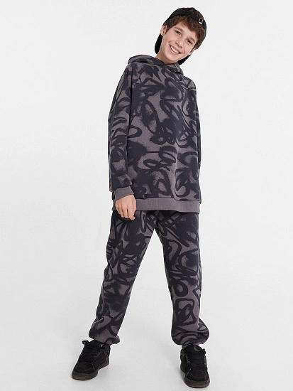 картинка Комплект для мальчиков с принтом в стиле граффити  от магазина одежды для мальчиков от бренда Mark Formelle