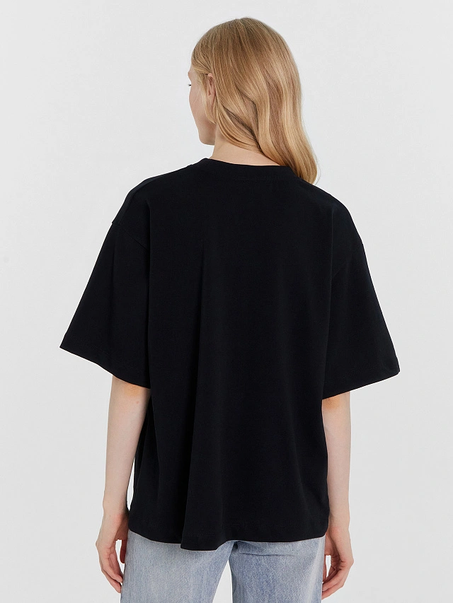 Футболка женская черная с принтом - 2