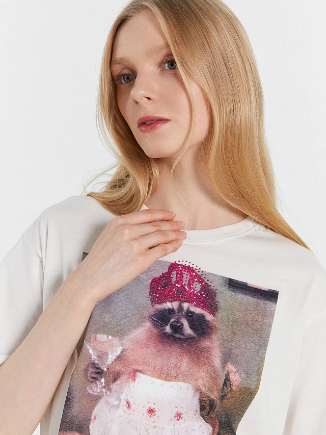 Футболка женская белая с принтом и надписью "Party Queen" - 6