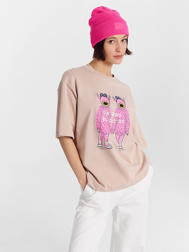 Футболка женская бежевая с принтом - 7