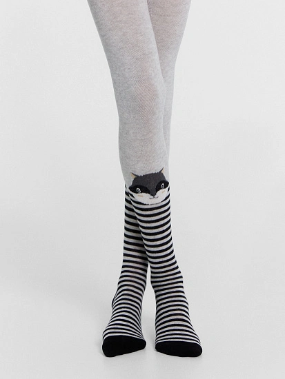 картинка Колготки детские с узором в виде енота  от известного бренда одежды для девочек Mark Formelle