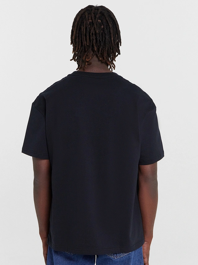 Футболка мужская черная с объемной печатью - 2