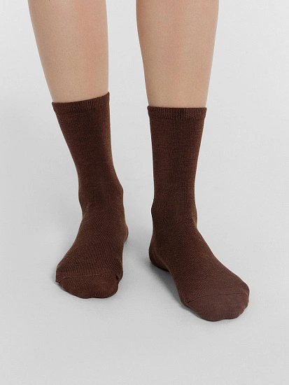 картинка Носки женские коричневые длинные  от магазина стильной одежды Mark Formelle