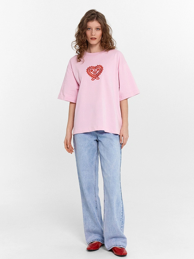 Футболка женская розовая с вышивкой в виде сердца - 4