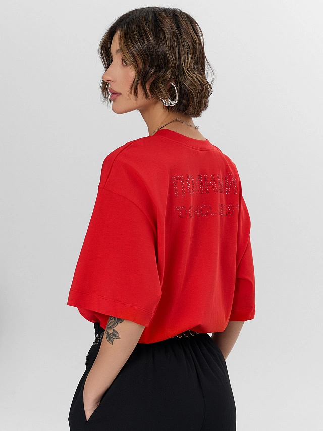 Футболка женская красная с надписью из страз - 7