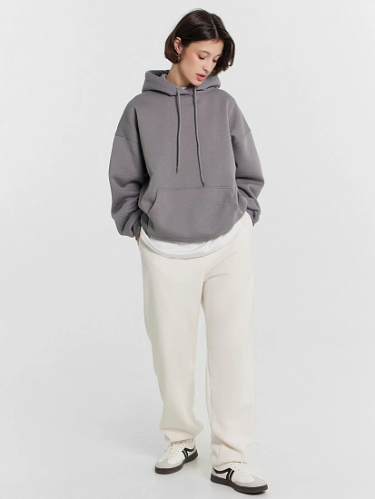 картинка Брюки спортивные женские кремовые от магазина стильной одежды Mark Formelle