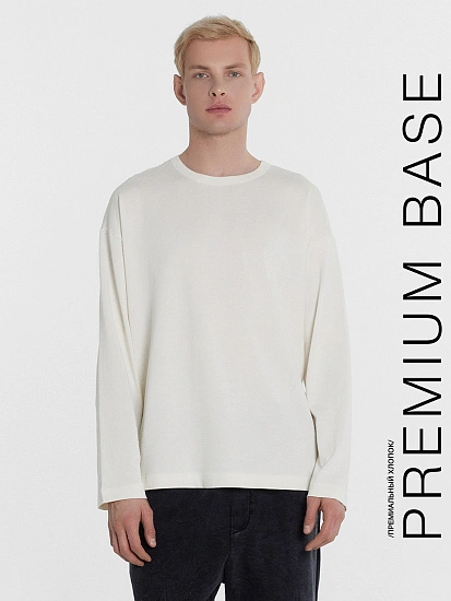 картинка Лонгслив мужской белый от магазина мужской одежды Mark Formelle